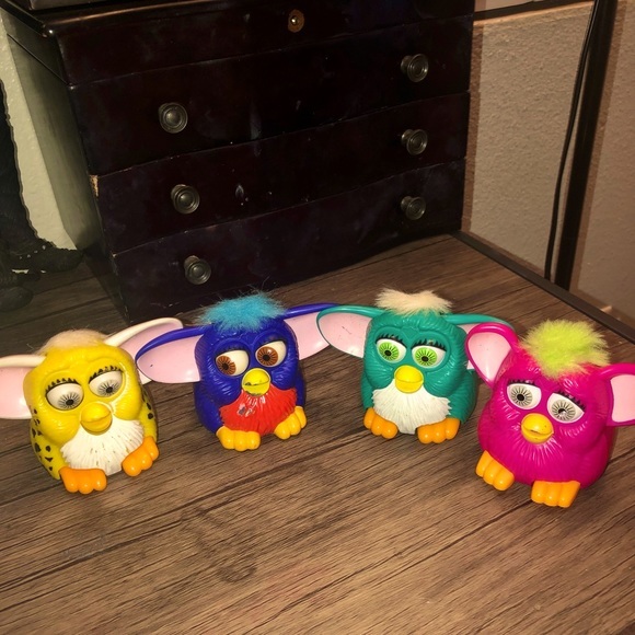 90s Retro Mini Furbys from McDonald’s - Picture 1 of 14